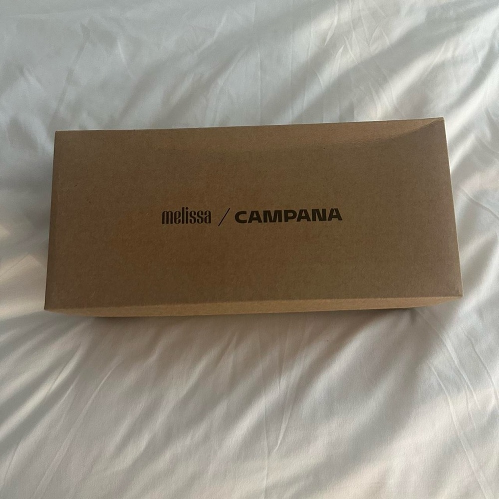 Melissa Campana jellies
Never worn or tried on
Size 6